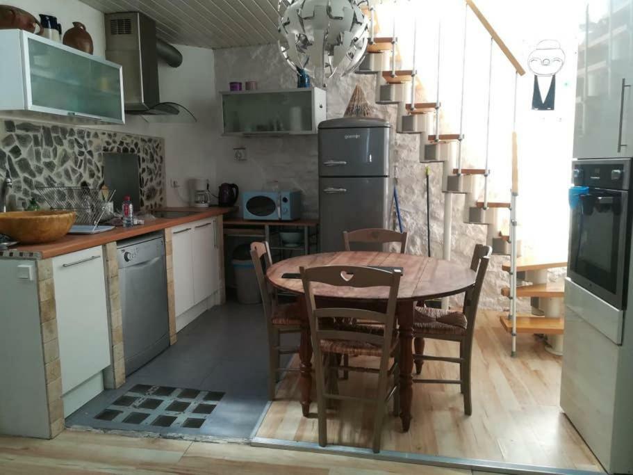 Maison De Ville, Terrasse, Chaleureuse Appartamento Narbona Esterno foto